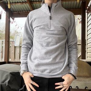 Super cool brand new light grey men’s quarter zip sweatshirt!